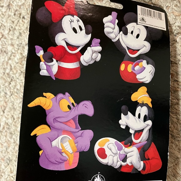Paint your own Disney figures - Picture 4 of 4